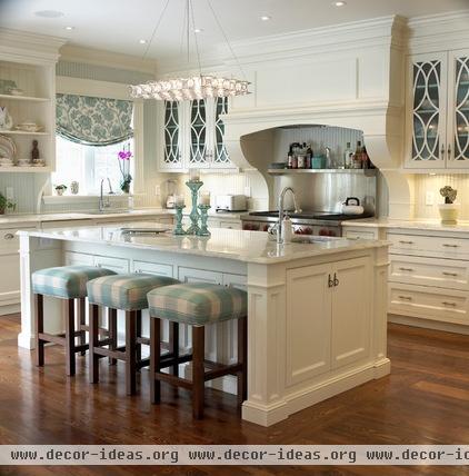 traditional kitchen by Cheryl Scrymgeour Designs