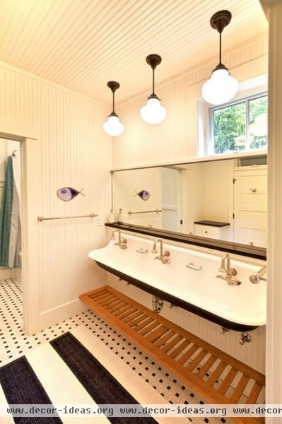 beach style bathroom by MAC Custom Homes