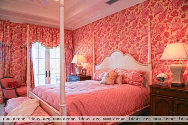 traditional bedroom by JMA INTERIOR DECORATION