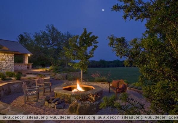 traditional landscape by Rick O'Donnell Architect