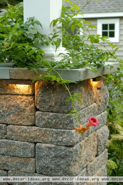 8 Effective, Beautiful Lighting Types for Front Yards - Decor Ideas