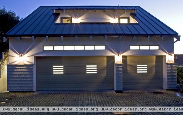 contemporary garage and shed by Sorensen Architects