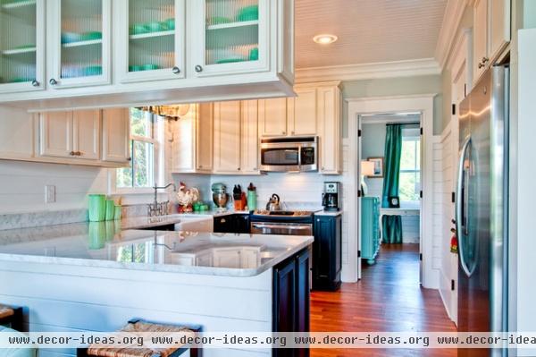 farmhouse kitchen by The Middleton Group