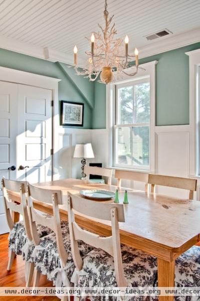 farmhouse dining room by The Middleton Group