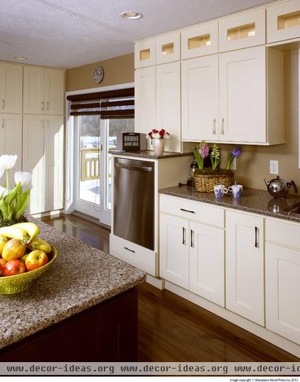 traditional kitchen by Showplace Wood Products