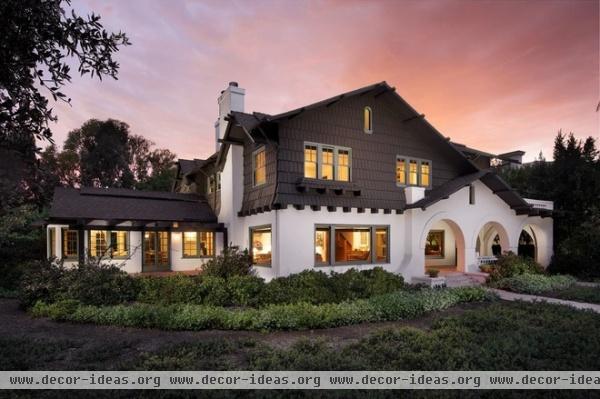 craftsman exterior by Michael Kelley Photography