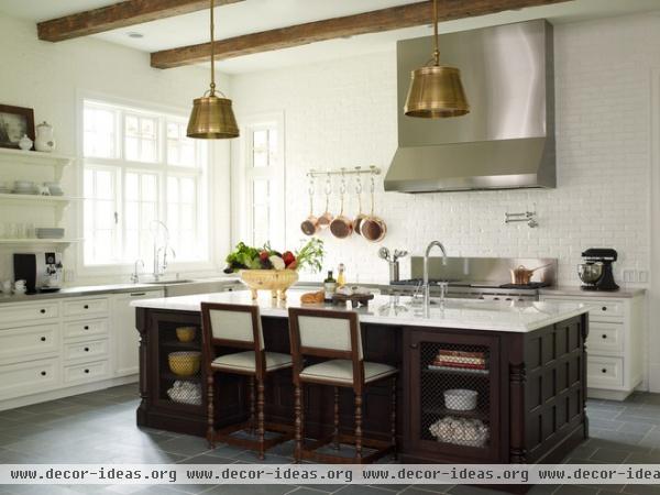 traditional kitchen by Thompson Custom Homes