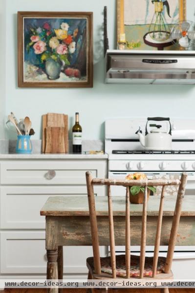 traditional kitchen by En Vie Interiors by Melanie Bowe