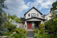 Houzz Tour: Modern Plays Nice in a Historic Houston Neighborhood