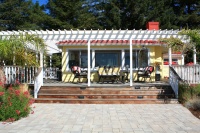 My Houzz: Sunny Charm for a Hilltop Cottage