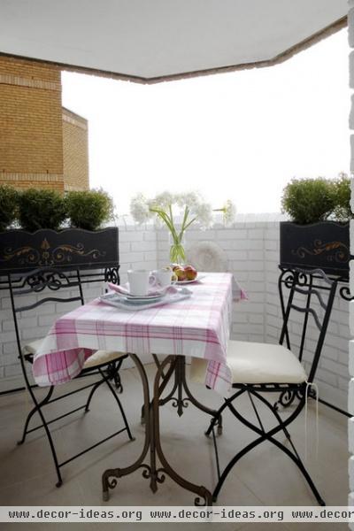 eclectic patio by Celia James