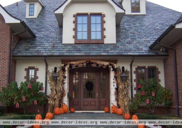 Houzzer's Halloween Decor