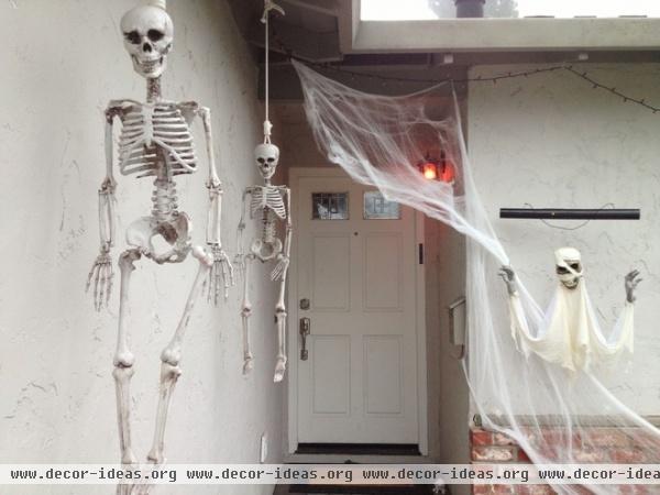 Houzzer's Halloween Decor