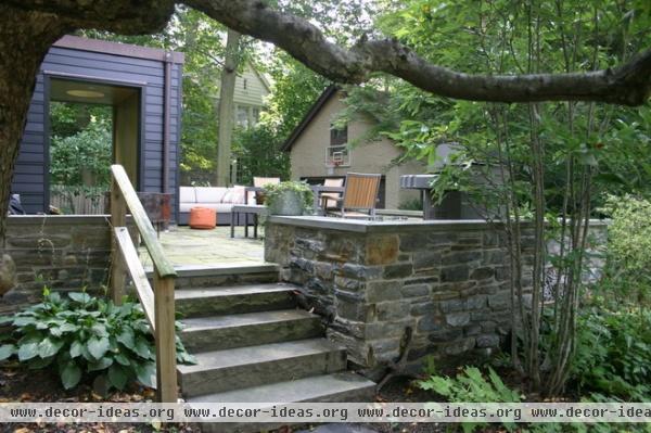 traditional patio by Donald Pell - Gardens