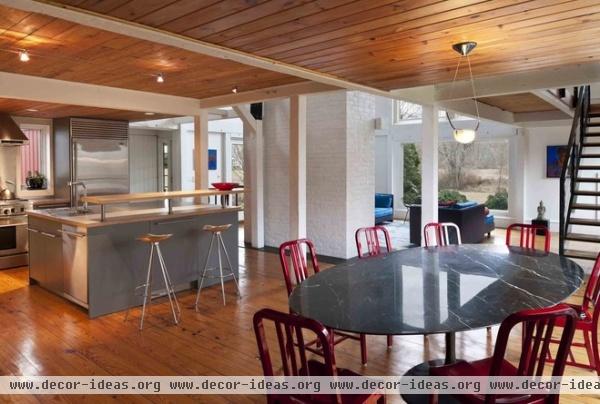 farmhouse dining room by Sandvold Blanda Architecture + Interiors LLC