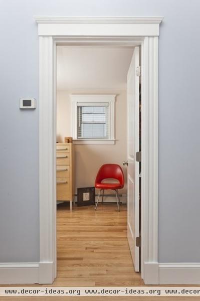 traditional bedroom by Boston Green Building