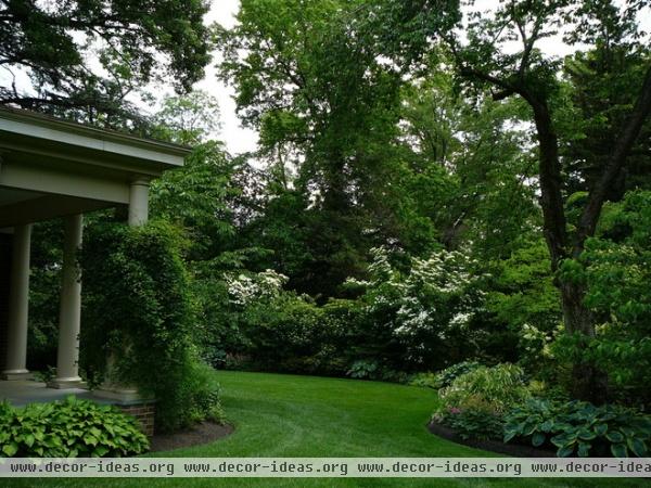 traditional landscape by Wallace Landscape Associates