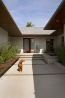 Houzz Tour: Bamboo Gardens Inspire a Serene California Home