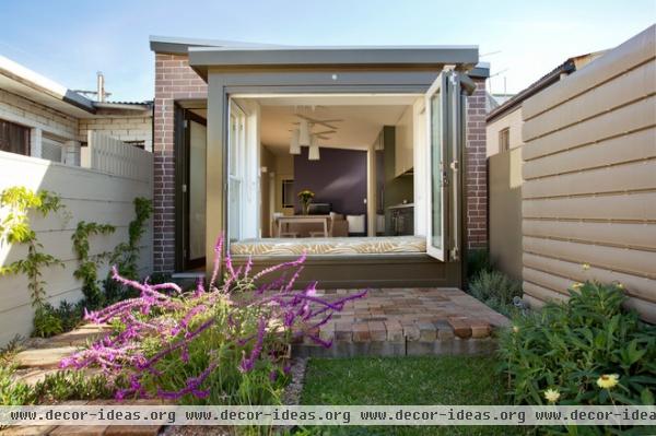 contemporary patio by Danny Broe Architect