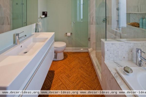 modern bathroom by Peter A. Sellar - Architectural Photographer