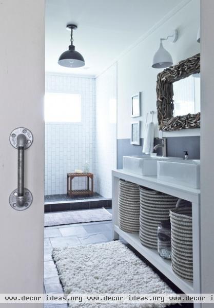 rustic bathroom by Julie Holloway