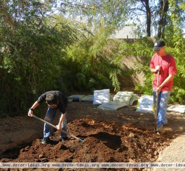 traditional landscape by Noelle Johnson Landscape Consulting