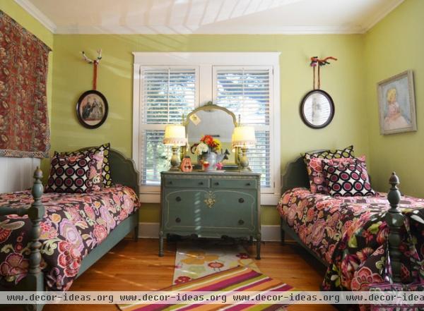 traditional bedroom by Sarah Greenman