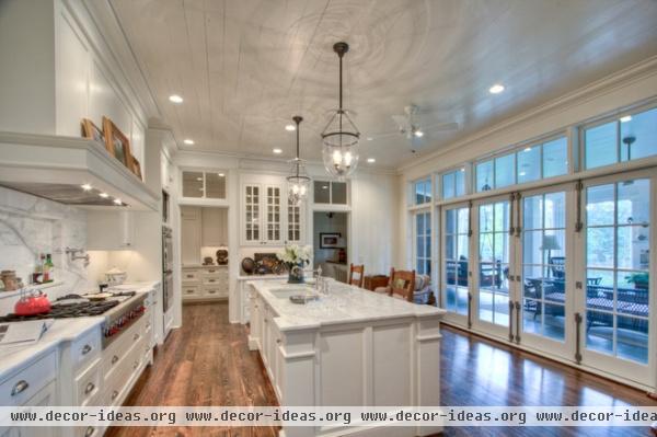 farmhouse kitchen by Historical Concepts