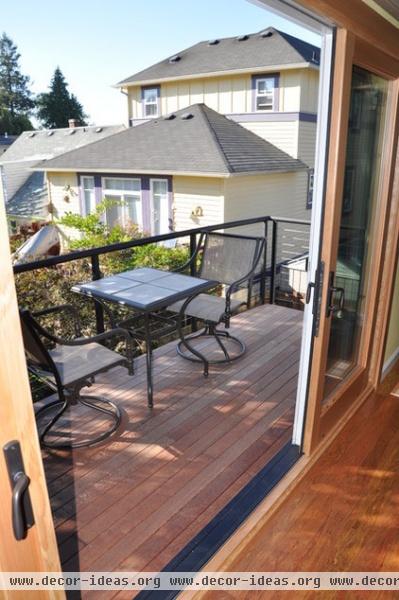 contemporary deck by Ventana Construction LLC