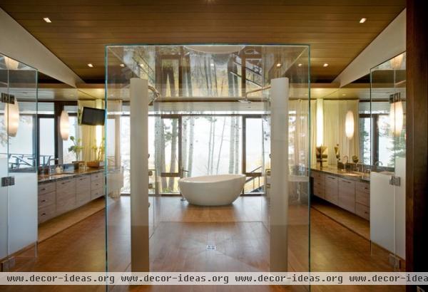 contemporary bathroom by Charles Cunniffe Architects Aspen