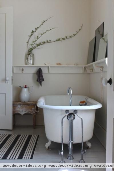 traditional bathroom by Justine Hand