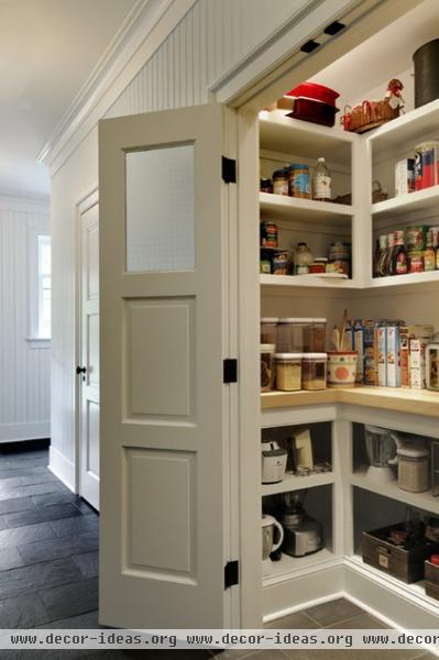 traditional kitchen by Crisp Architects