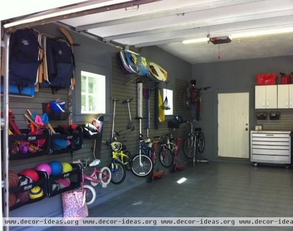 traditional garage and shed by Flow Wall System