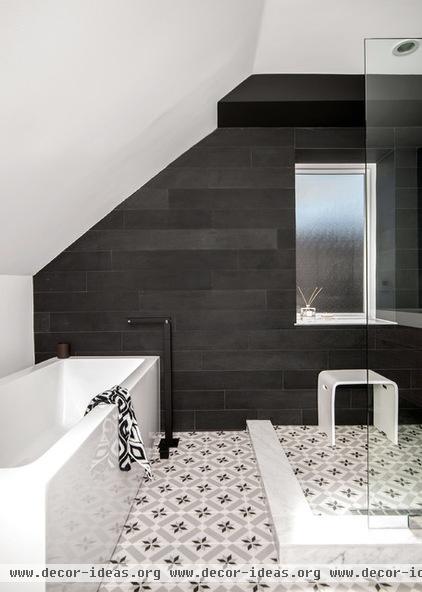 contemporary bathroom by Shirley Meisels