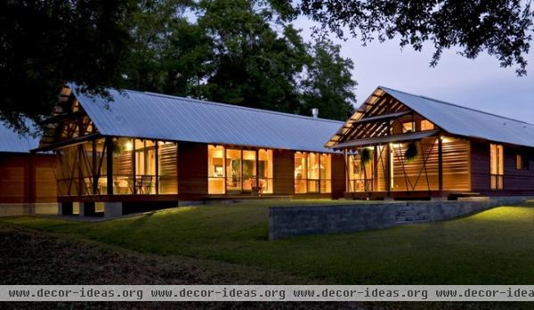 rustic exterior by Robert M. Cain, Architect