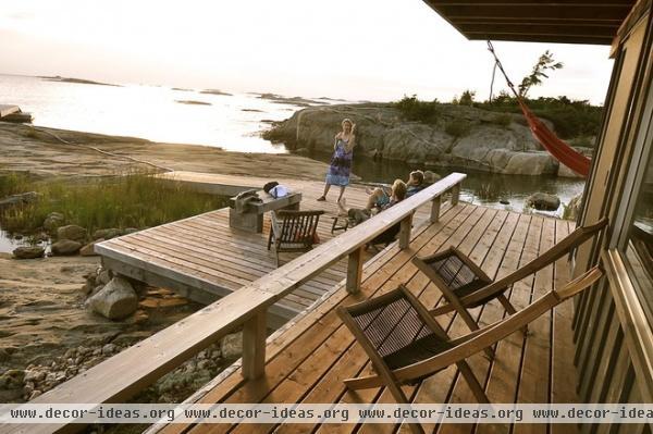 traditional deck by Owen Landscape Architect