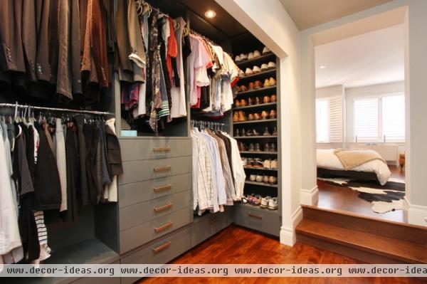 contemporary closet by Hall Developments