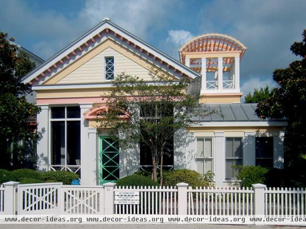 beach style exterior Seaside