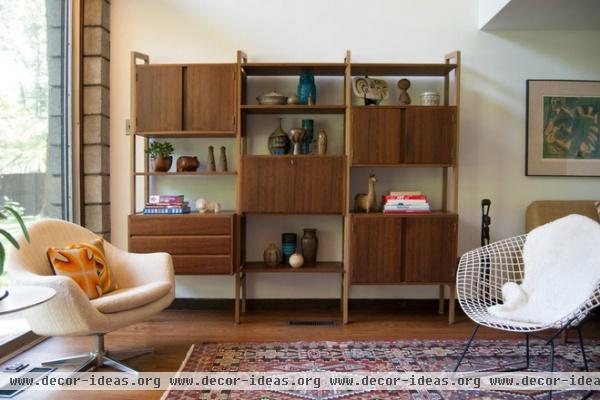 midcentury living room by Adrienne DeRosa