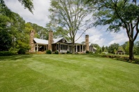 Houzz Tour: Refined Casual Style for a Gracious Farmhouse