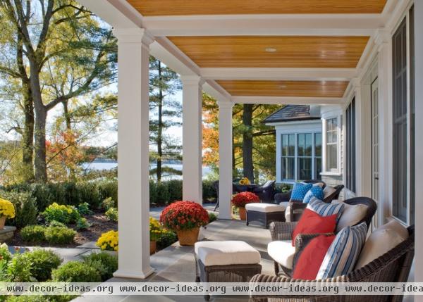 traditional porch by Siemasko + Verbridge