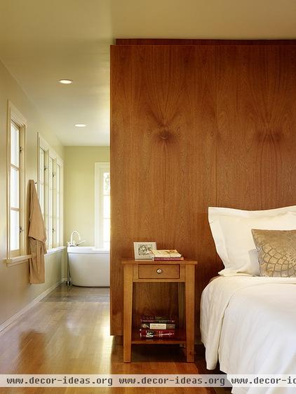 modern bedroom by Schwartz and Architecture