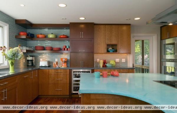 contemporary kitchen by Divine Kitchens LLC