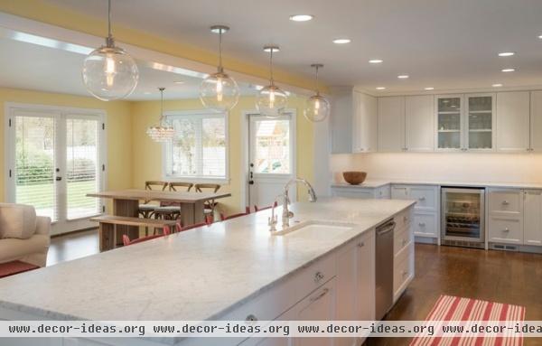 traditional kitchen by Hughes Studio Architects