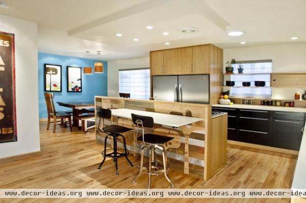 contemporary kitchen by Design Platform