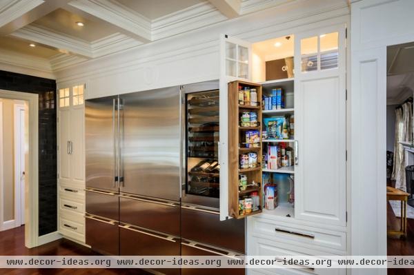 traditional kitchen by Dennis Mayer, Photographer