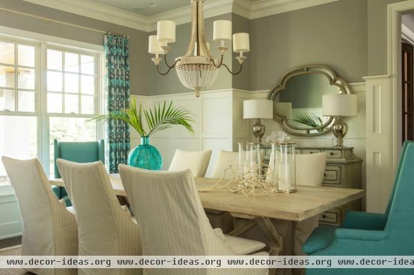 transitional dining room by Martha O'Hara Interiors