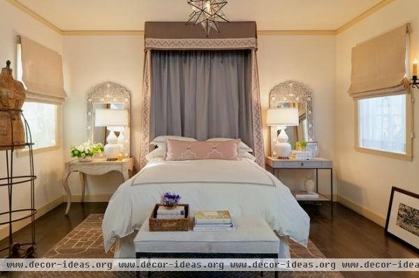 mediterranean bedroom by Laura Martin Bovard