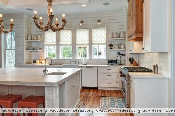 traditional kitchen by William Quarles Design/Photography