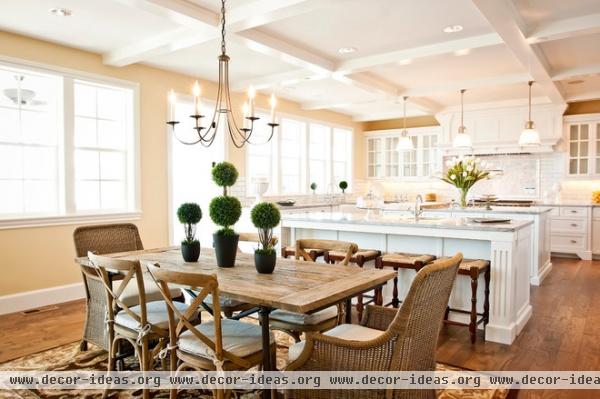 traditional dining room by Cyndi Parker Interiors